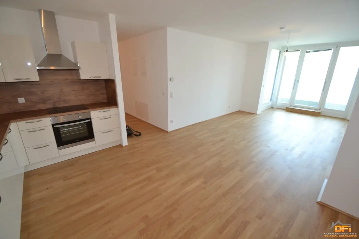 3-Zimmer Wohnung mit riesigem Balkon in zentraler Wohnlage Nähe U3