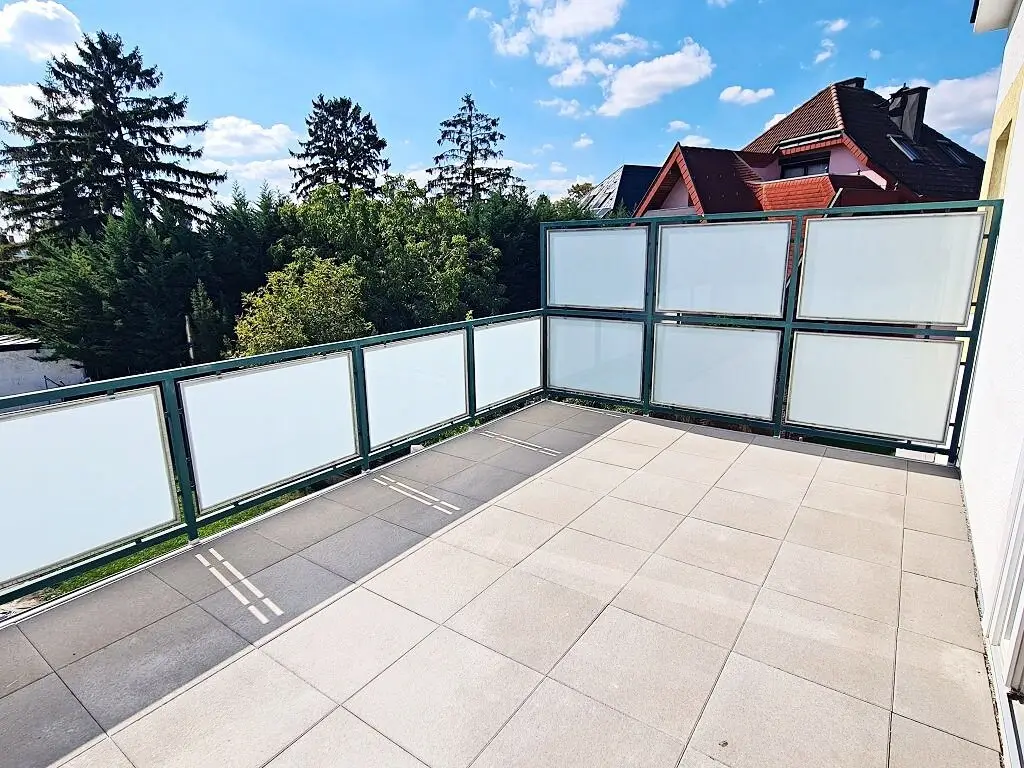 TERRACE HIT, PARZGASSE, 68 m2 new building with 19 terrace, 4 rooms, kitchen, shower bath, parquet, green view