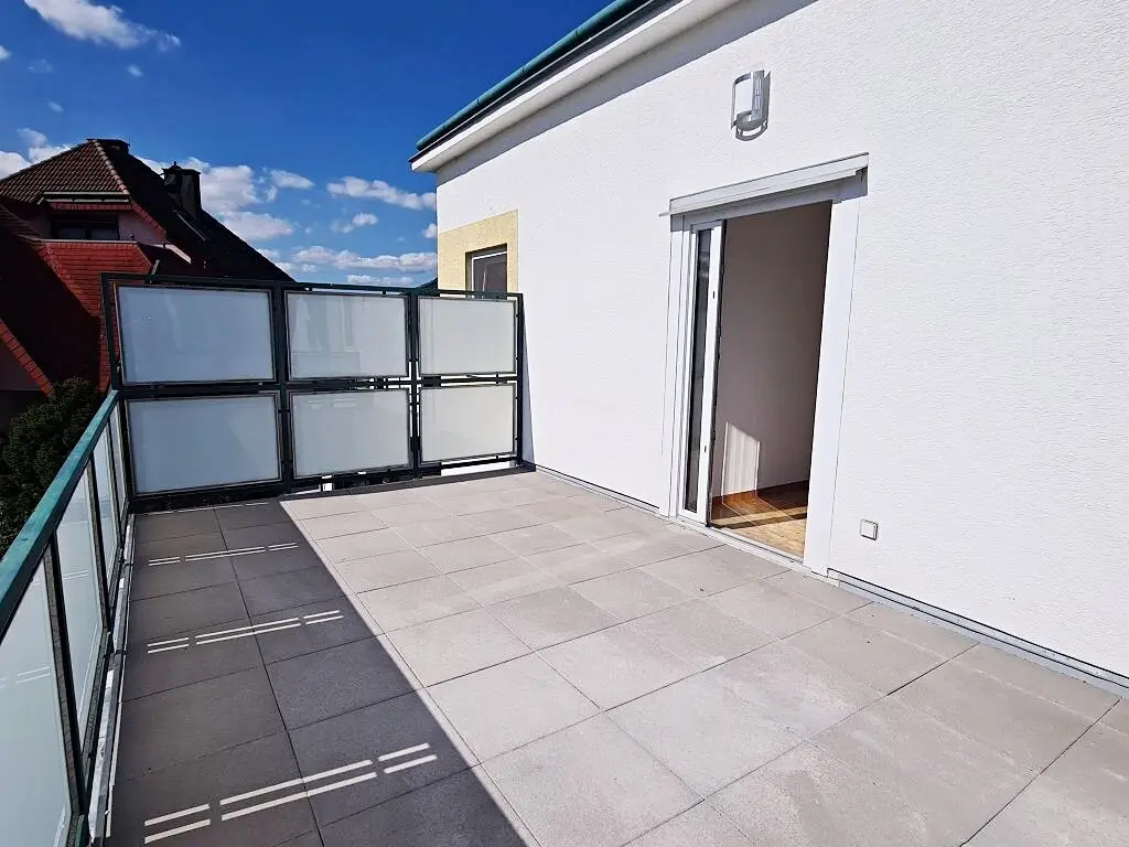 TERRACE HIT, PARZGASSE, 68 m2 new building with 19 terrace, 4 rooms, kitchen, shower bath, parquet, green view