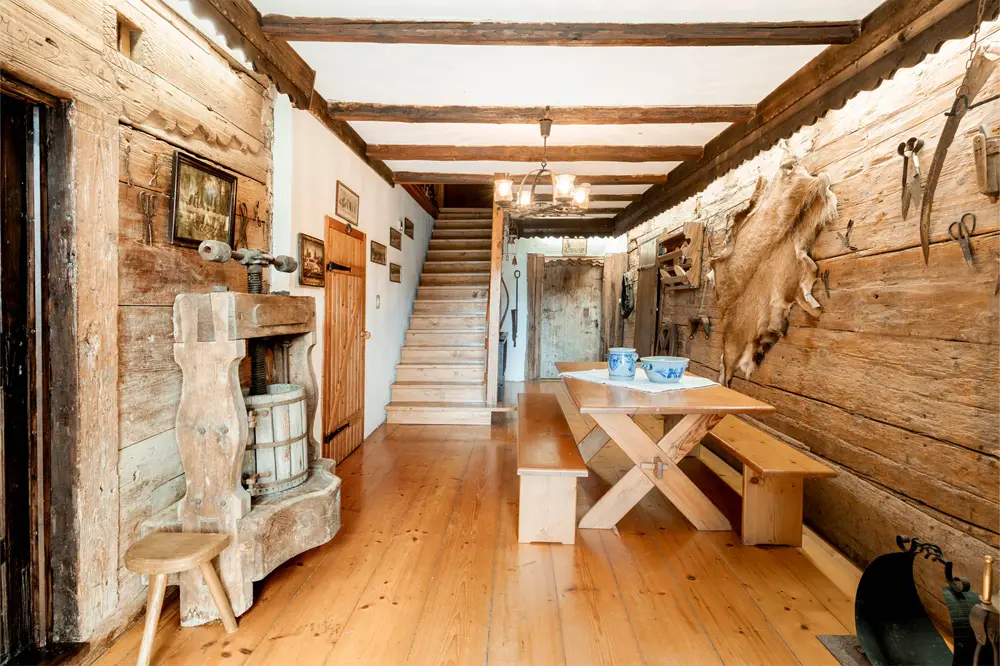 Characterful farmhouse in rural idyll near Attersee Familienwohnung