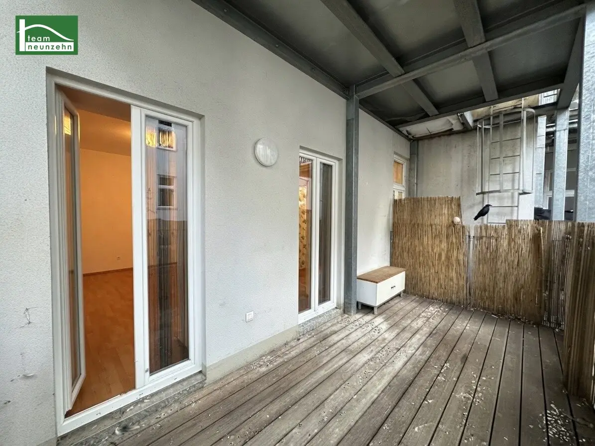 Quiet 2-room period apartment with approx. 12 m² balcony in Hernals