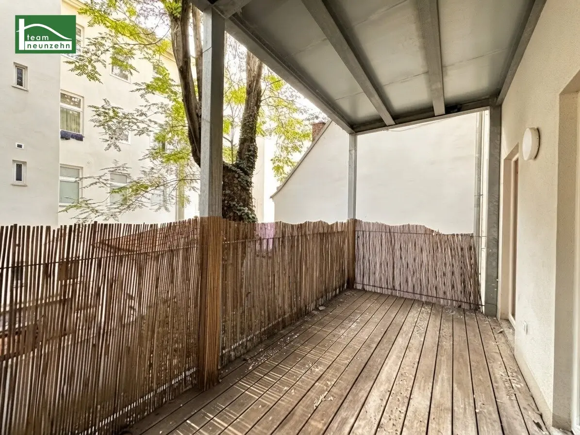 Beautiful period apartment with large balcony in courtyard location near Wattgasse and Hernalser Hauptstraße 1st floor with elevator