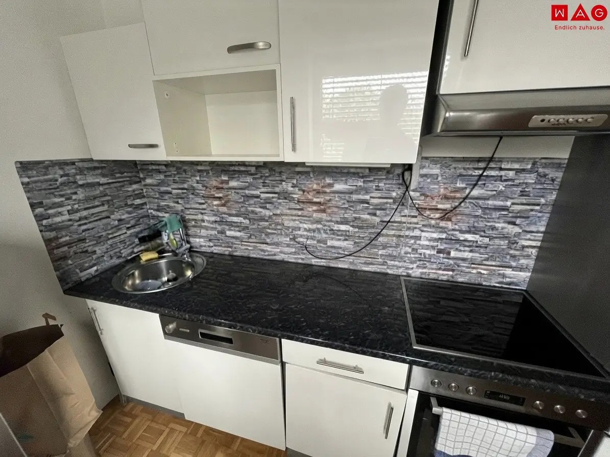 2-room apartment near the center, available from 01.01.2027, takeover of kitchen and furniture possible