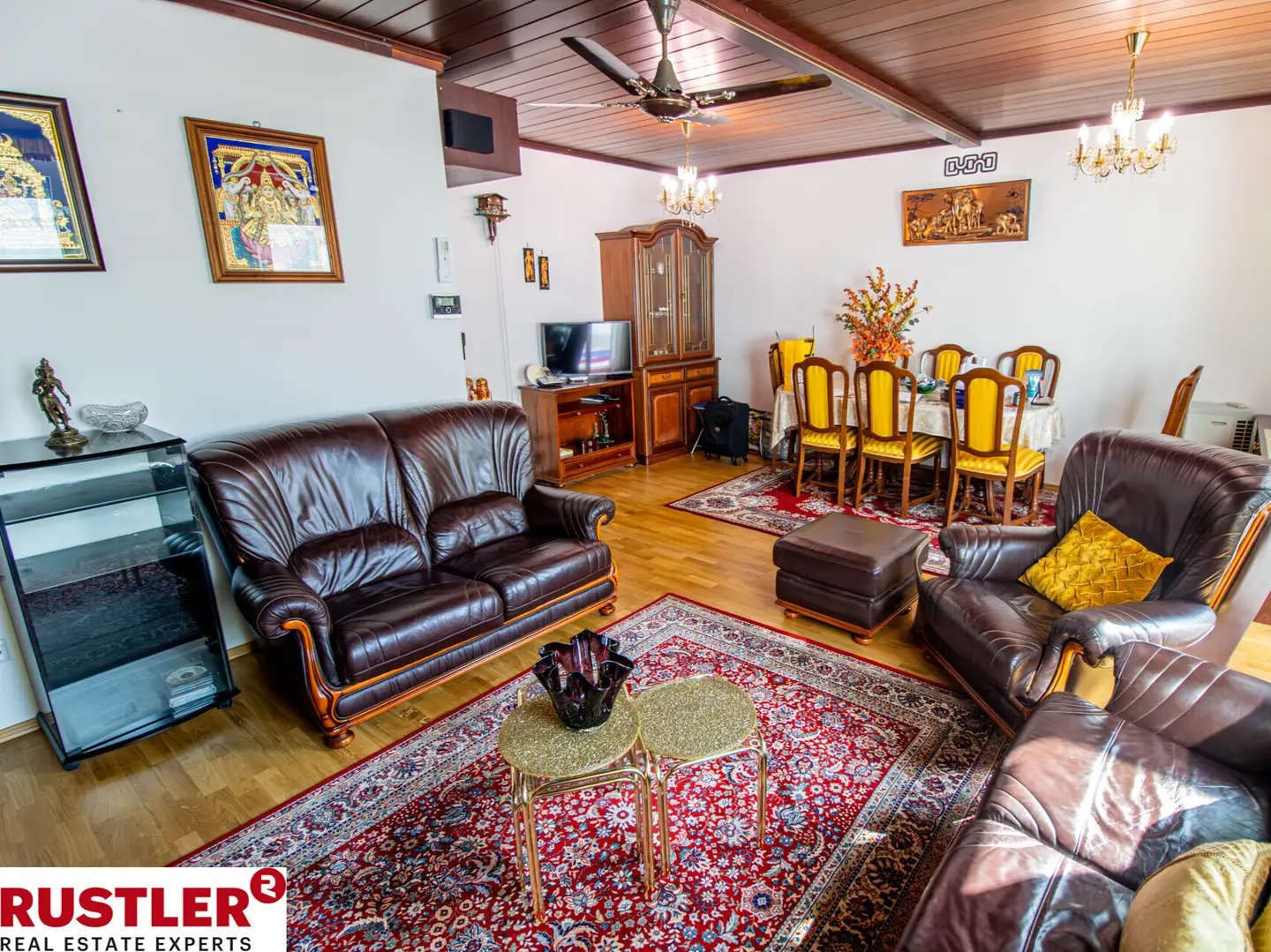 Familienwohnung mit Privatgarten und Garage