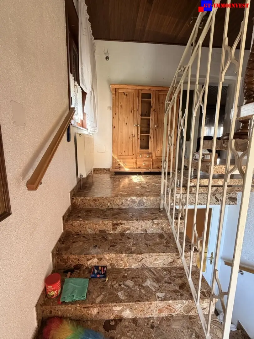 Zillingdorf - Well-kept single-family house with beautiful garden and mature trees