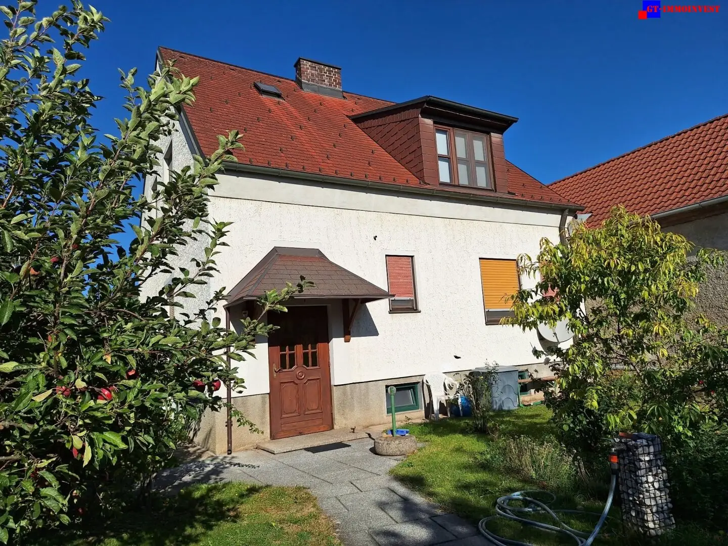 Zillingdorf - Well-kept single-family house with beautiful garden and mature trees