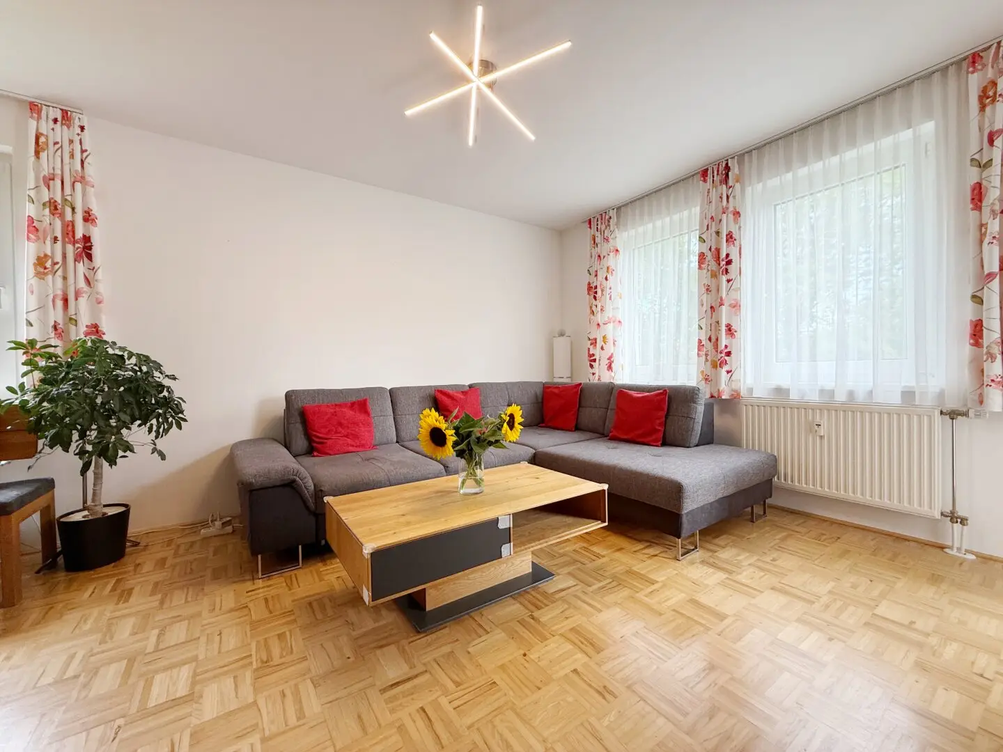 Sehr gepflegte, ruhig gelegene Wohnung mit Loggia - Nähe Krankenhaus und St. Anna