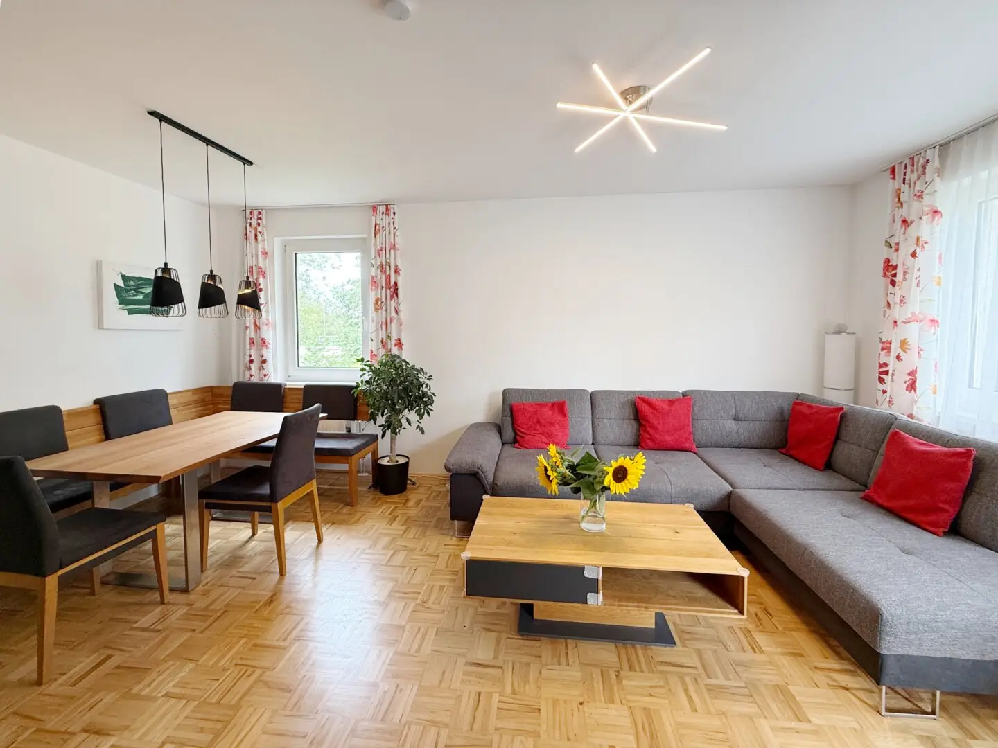 Sehr gepflegte, ruhig gelegene Wohnung mit Loggia - Nähe Krankenhaus und St. Anna