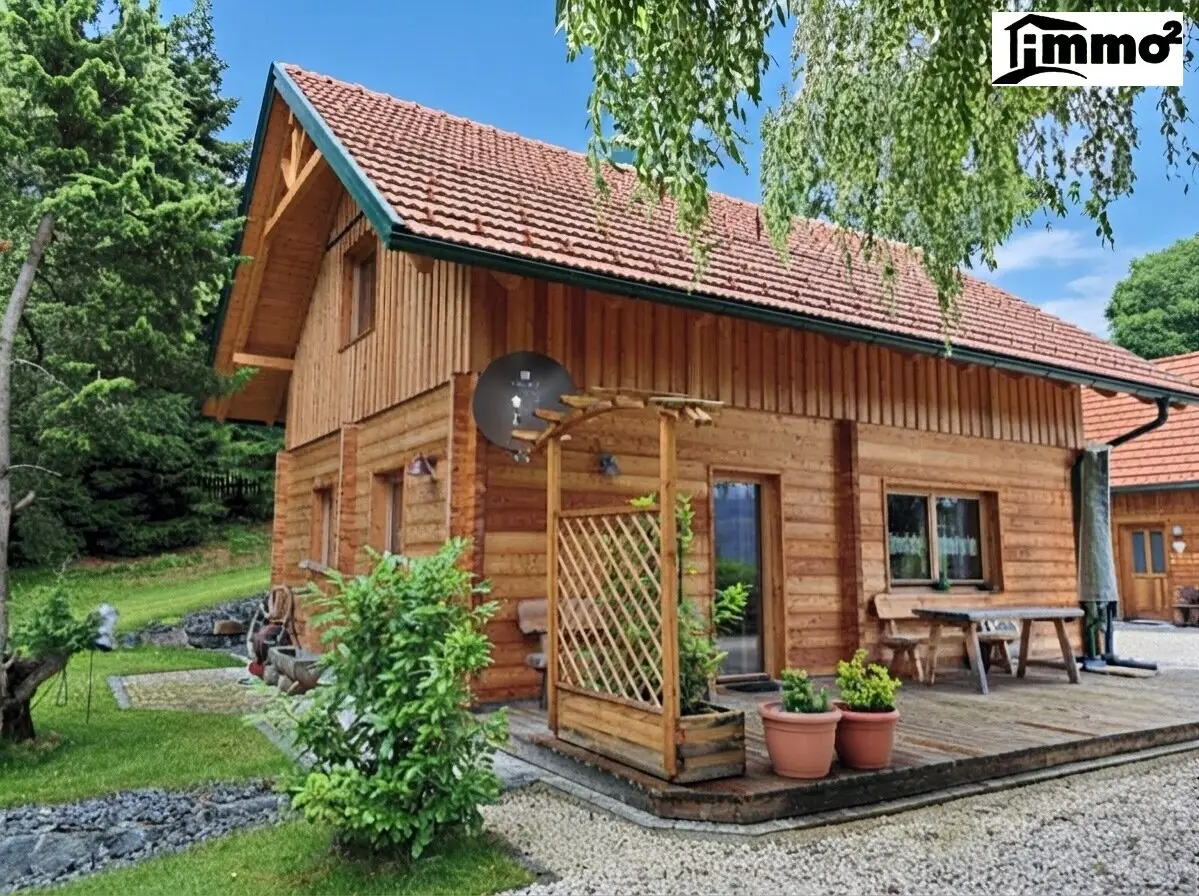 Unique country house ensemble in dreamy natural location