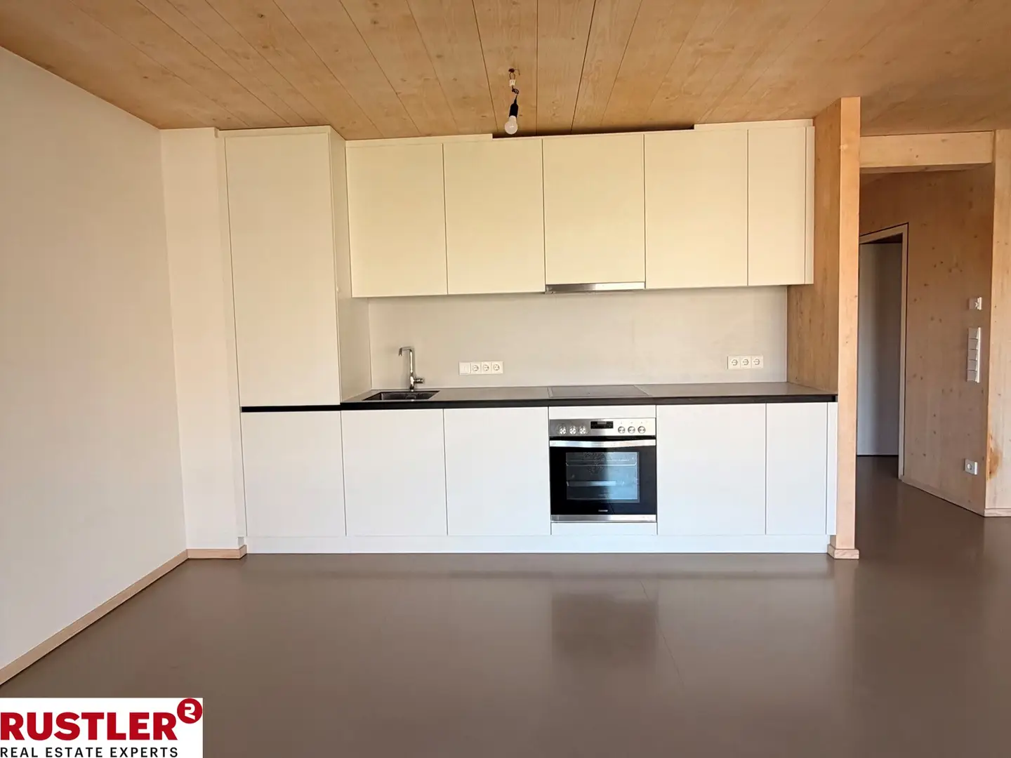 Lichtdurchflutete Wohnung mit großer Terrasse und Grünblick
