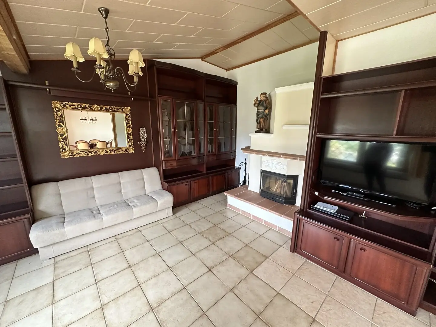 WATERFRONT PARCEL - Holiday House on Ladislaus Lake – Living directly on the water