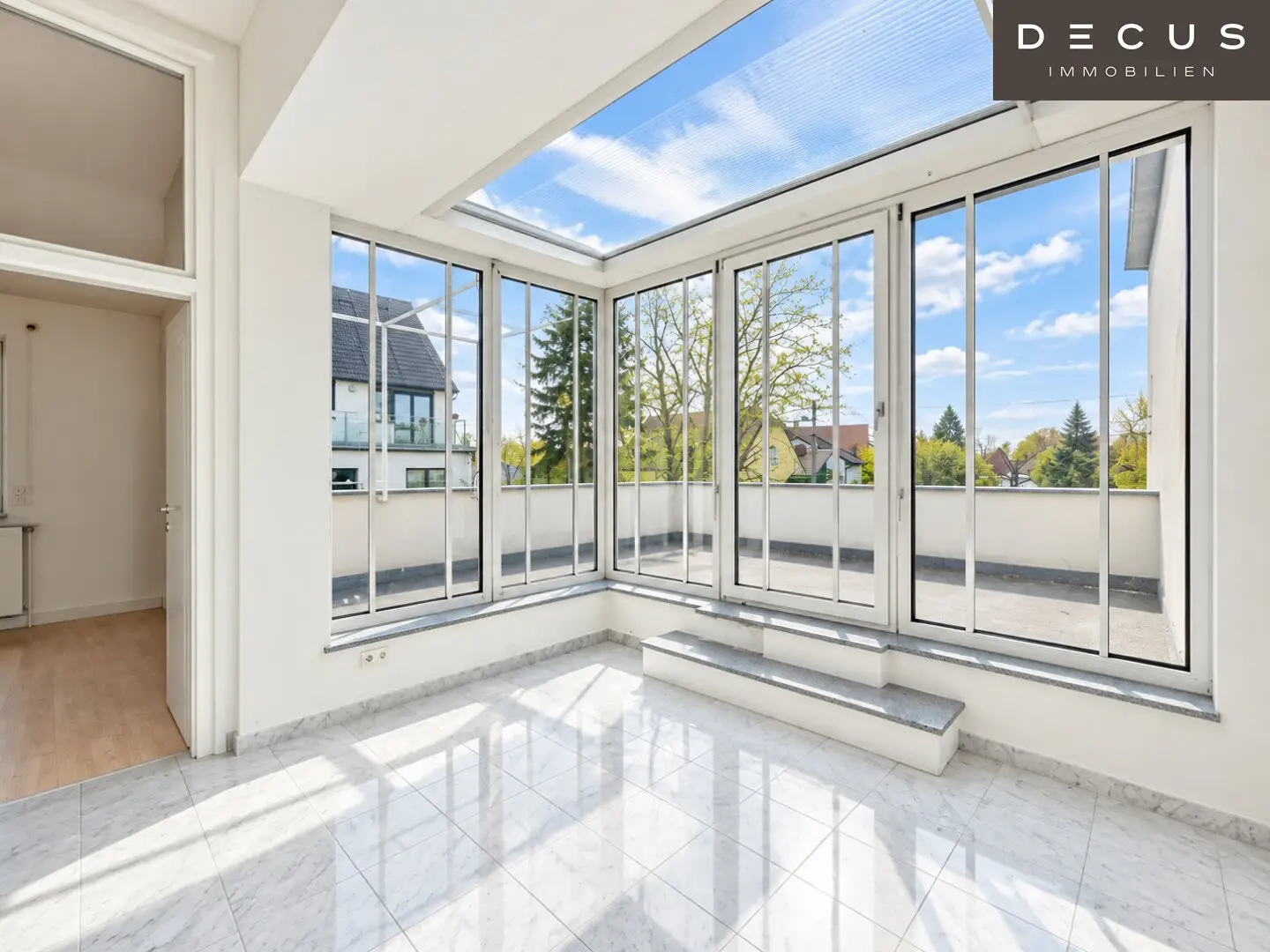 Spacious detached house | ca. 205 m² living area | ca. 120 m² basement | extensive garden | pool | Süßenbrunn