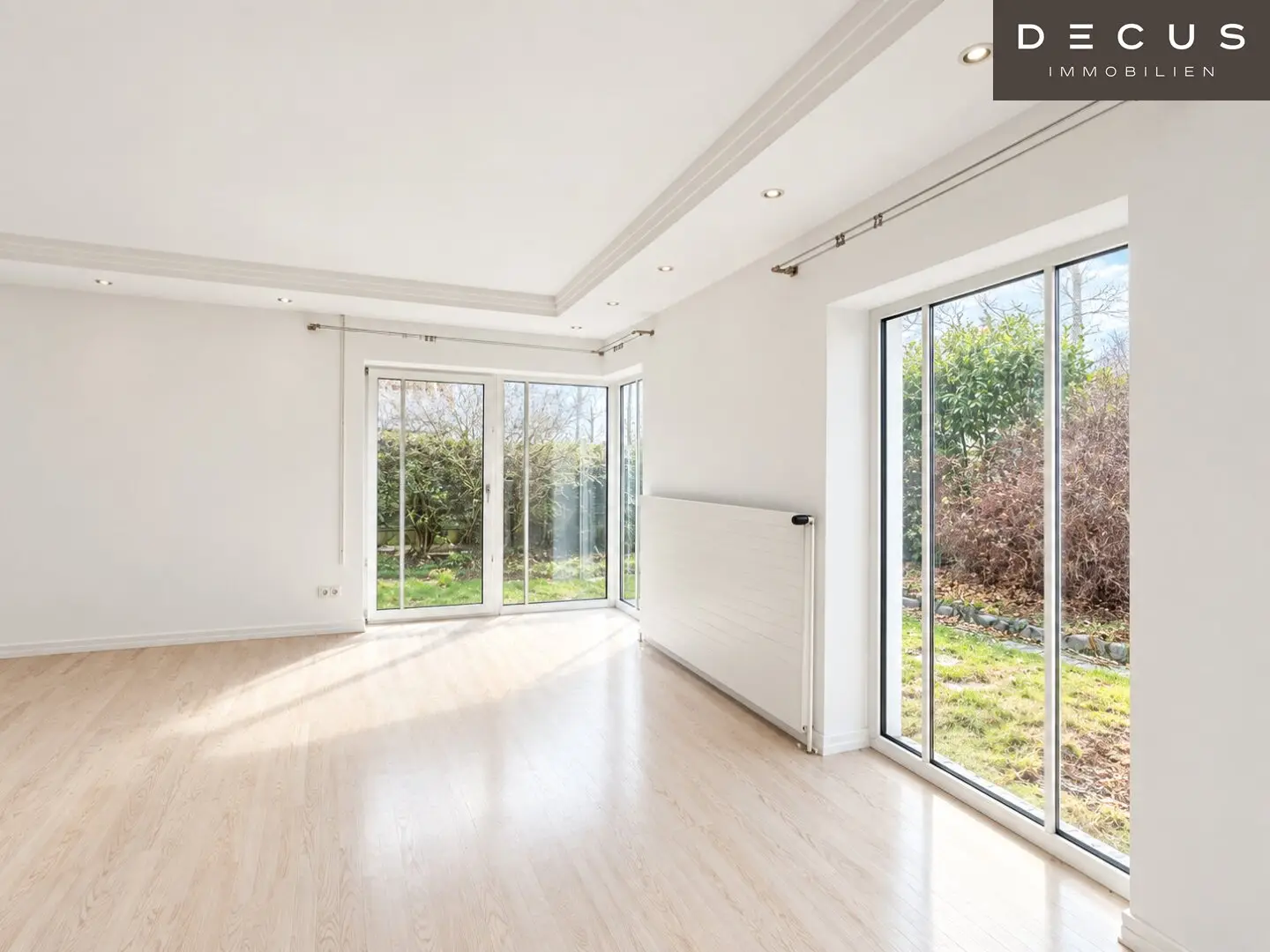 Spacious detached house | ca. 205 m² living area | ca. 120 m² basement | extensive garden | pool | Süßenbrunn