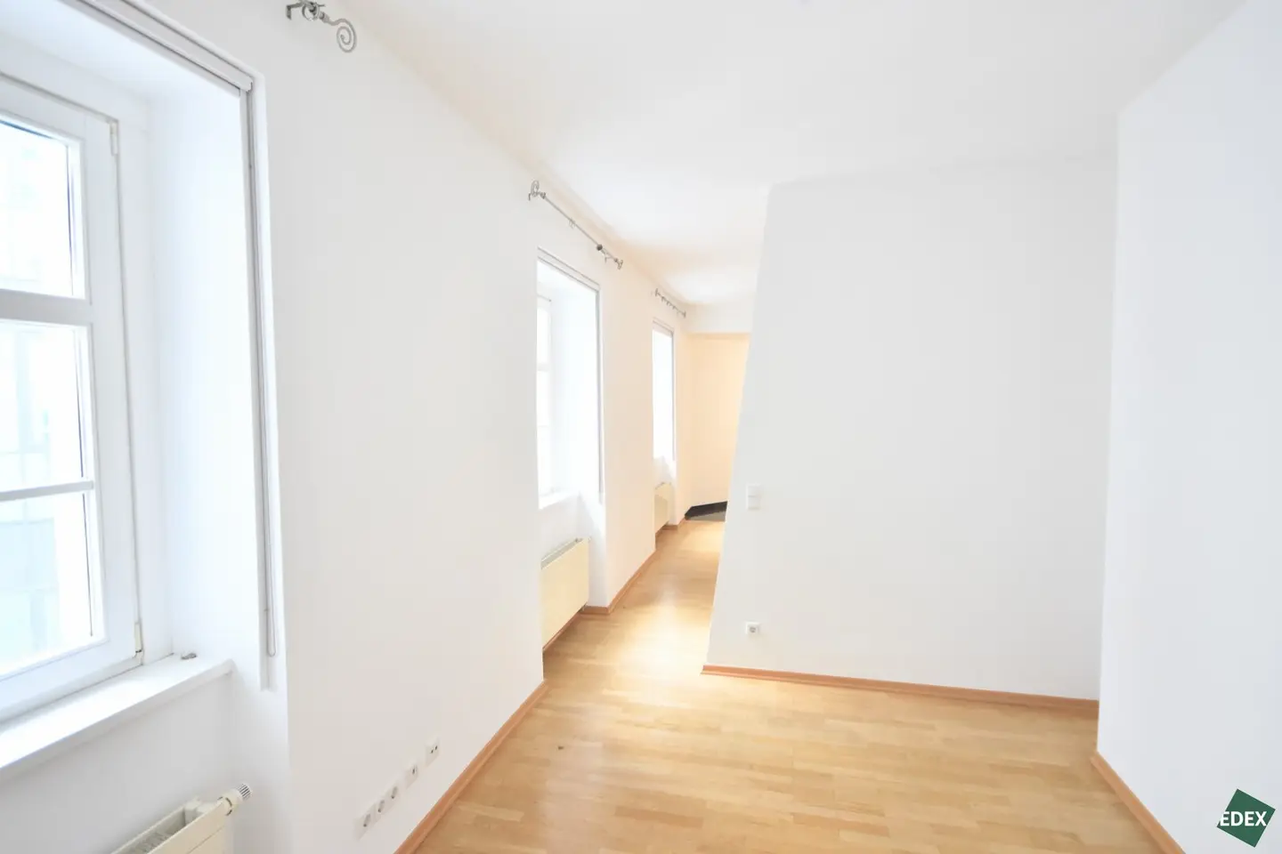 Directly at Stephansplatz: Beautiful 1.5-room period apartment in a quiet location