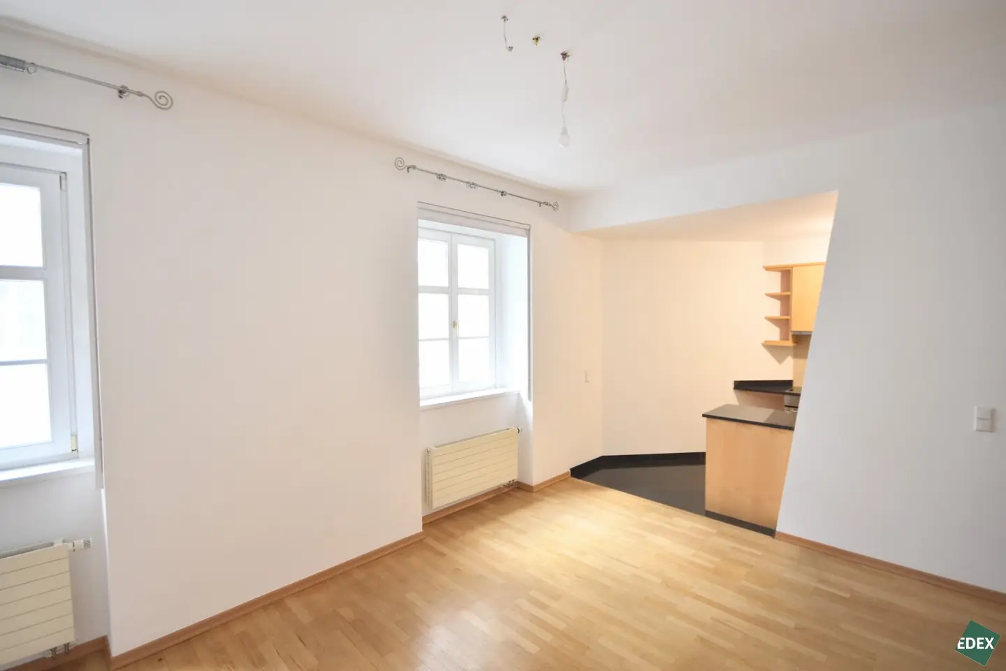 Directly at Stephansplatz: Beautiful 1.5-room period apartment in a quiet location
