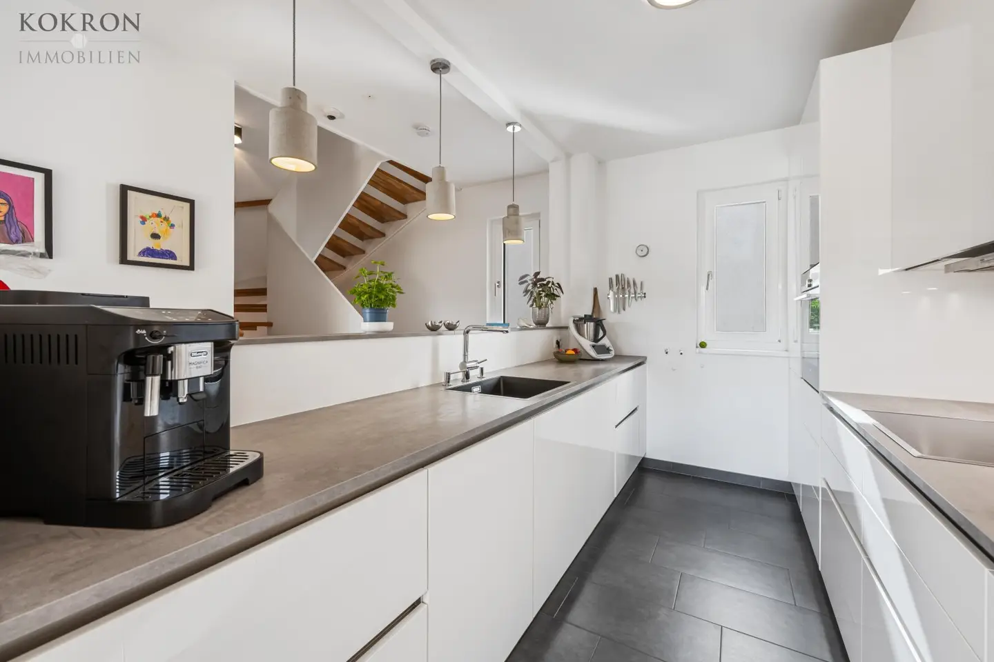 Modern end-terraced house - Your new home awaits!