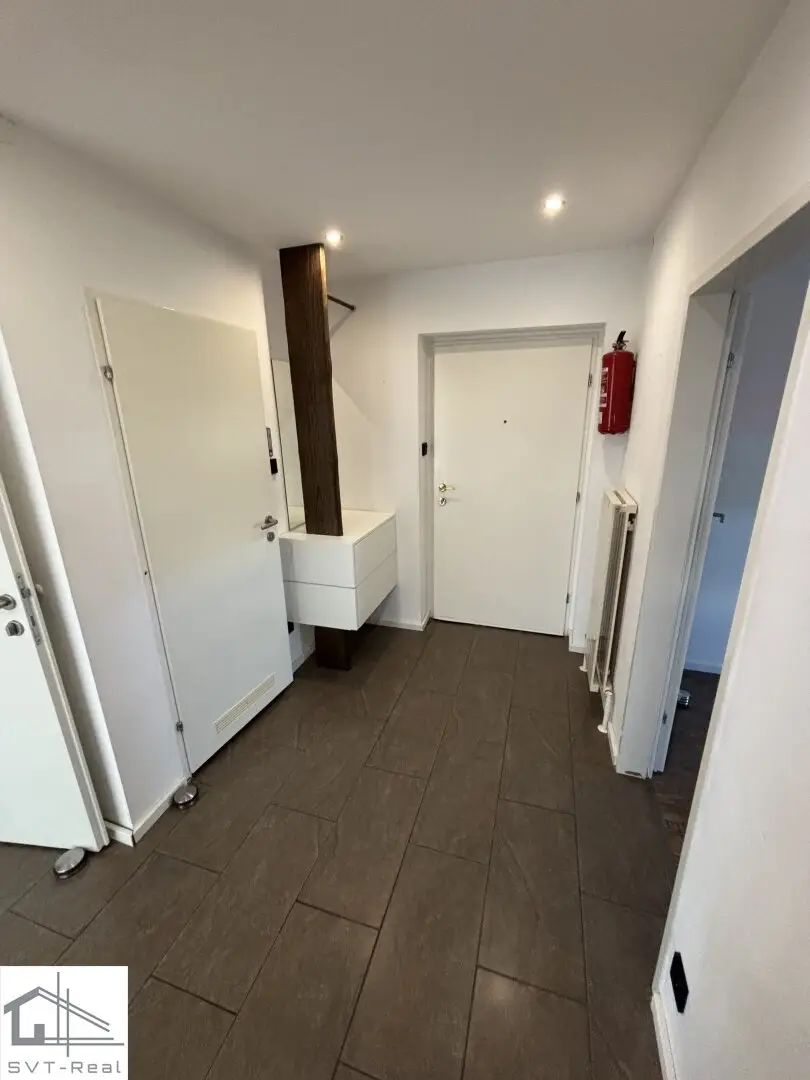Helle 4-Zimmer-Wohnung in Wels mit Loggia und Garage