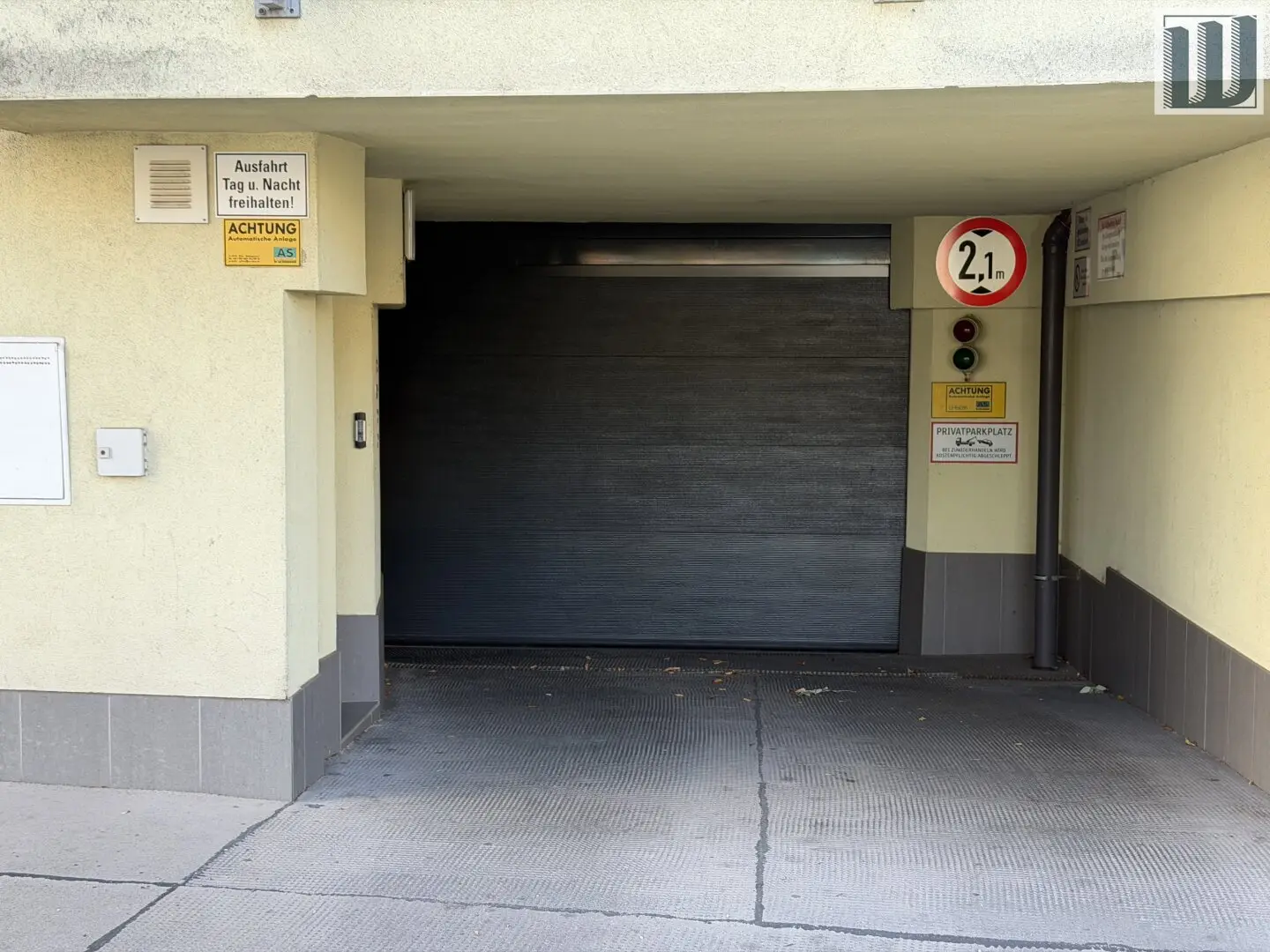 Secure underground parking space in 1160 Vienna – Rent only 130 € monthly!