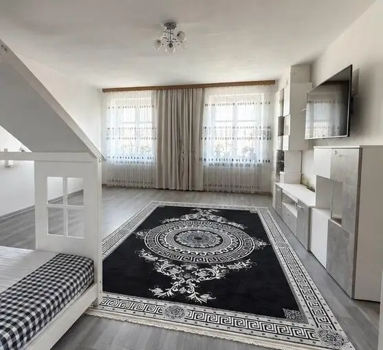 Sanierte Wohnung mit Balkon in zentraler Lage