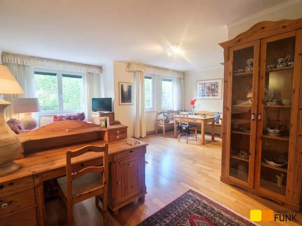 Zweizimmerwohnung, voll möbliert, in absoluter Ruhelage