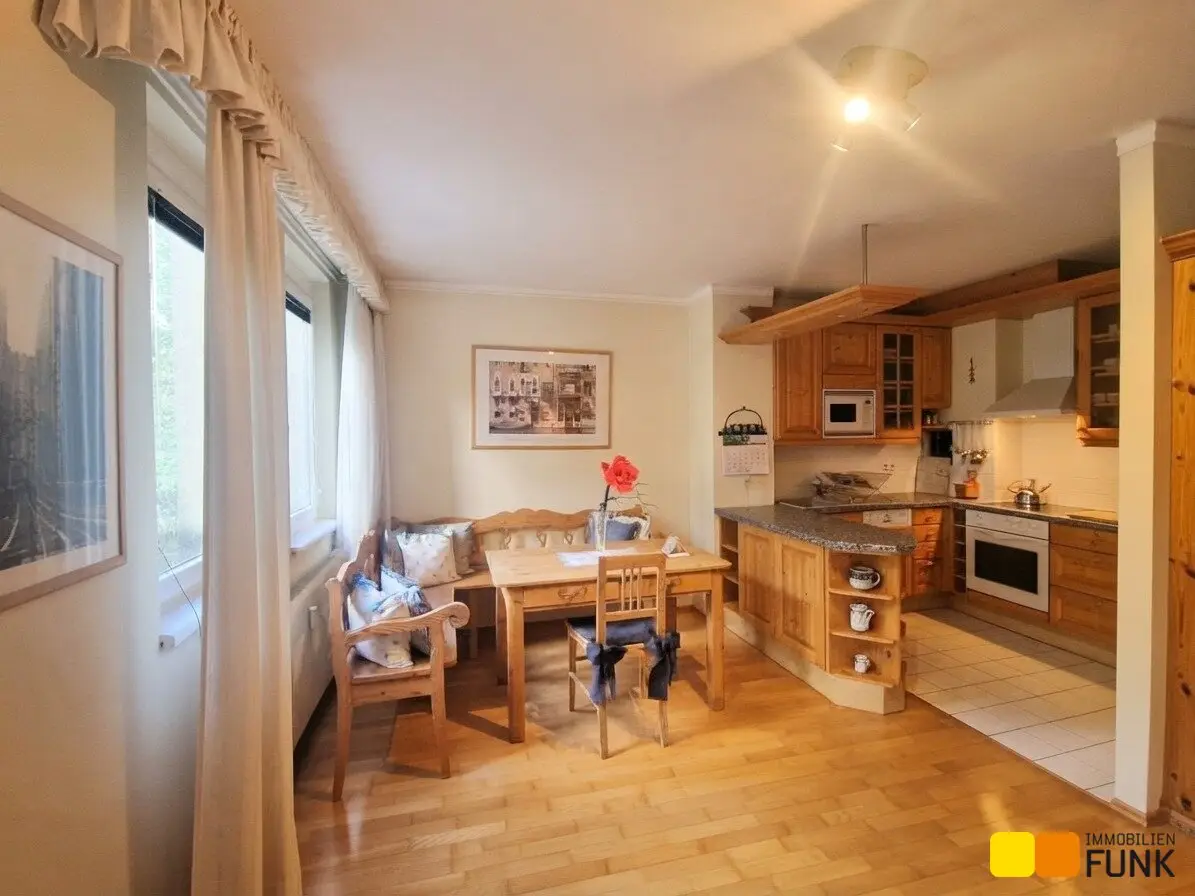 Zweizimmerwohnung, voll möbliert, in absoluter Ruhelage