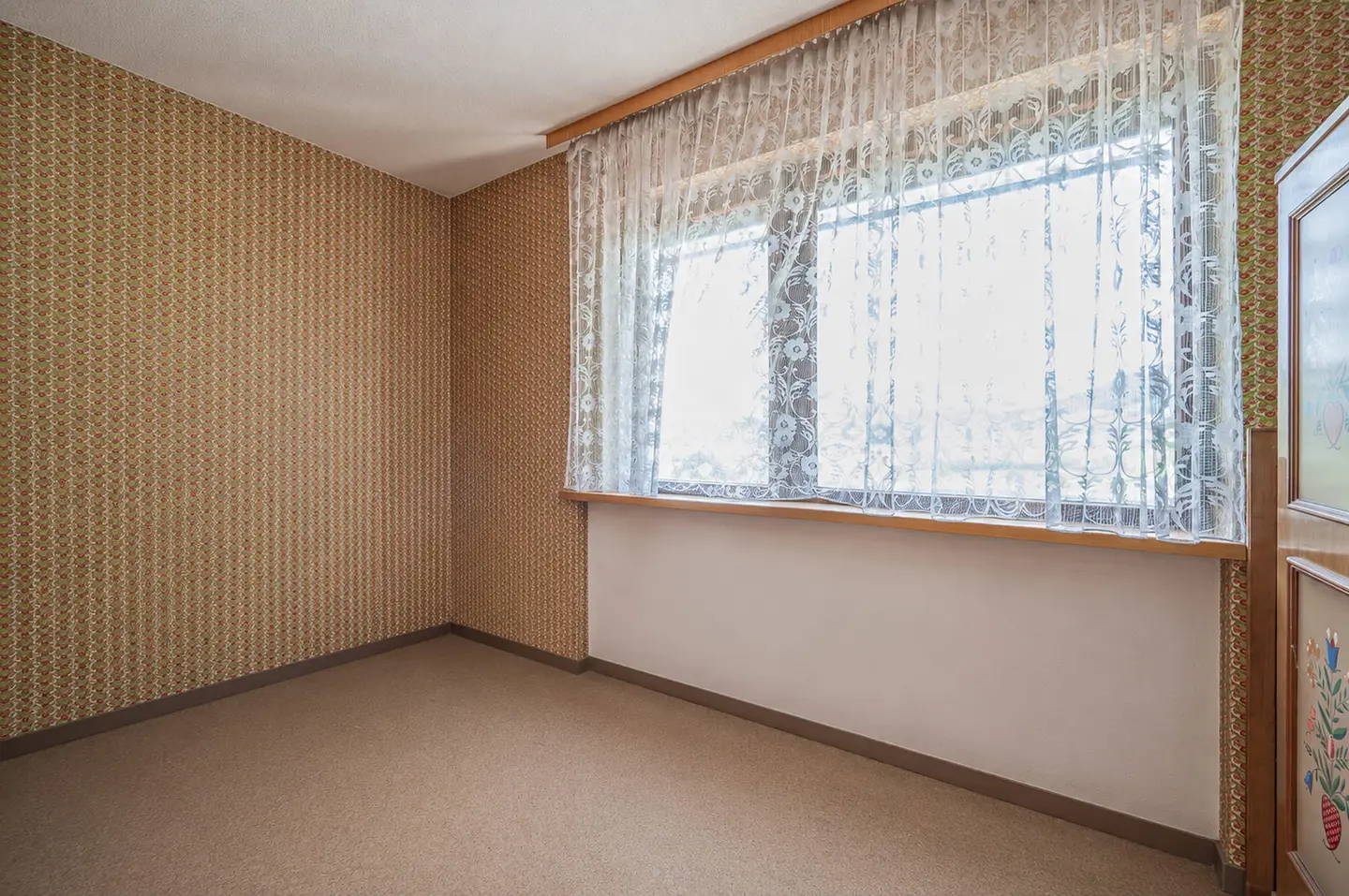 Apartment in a quiet location with balcony and green view