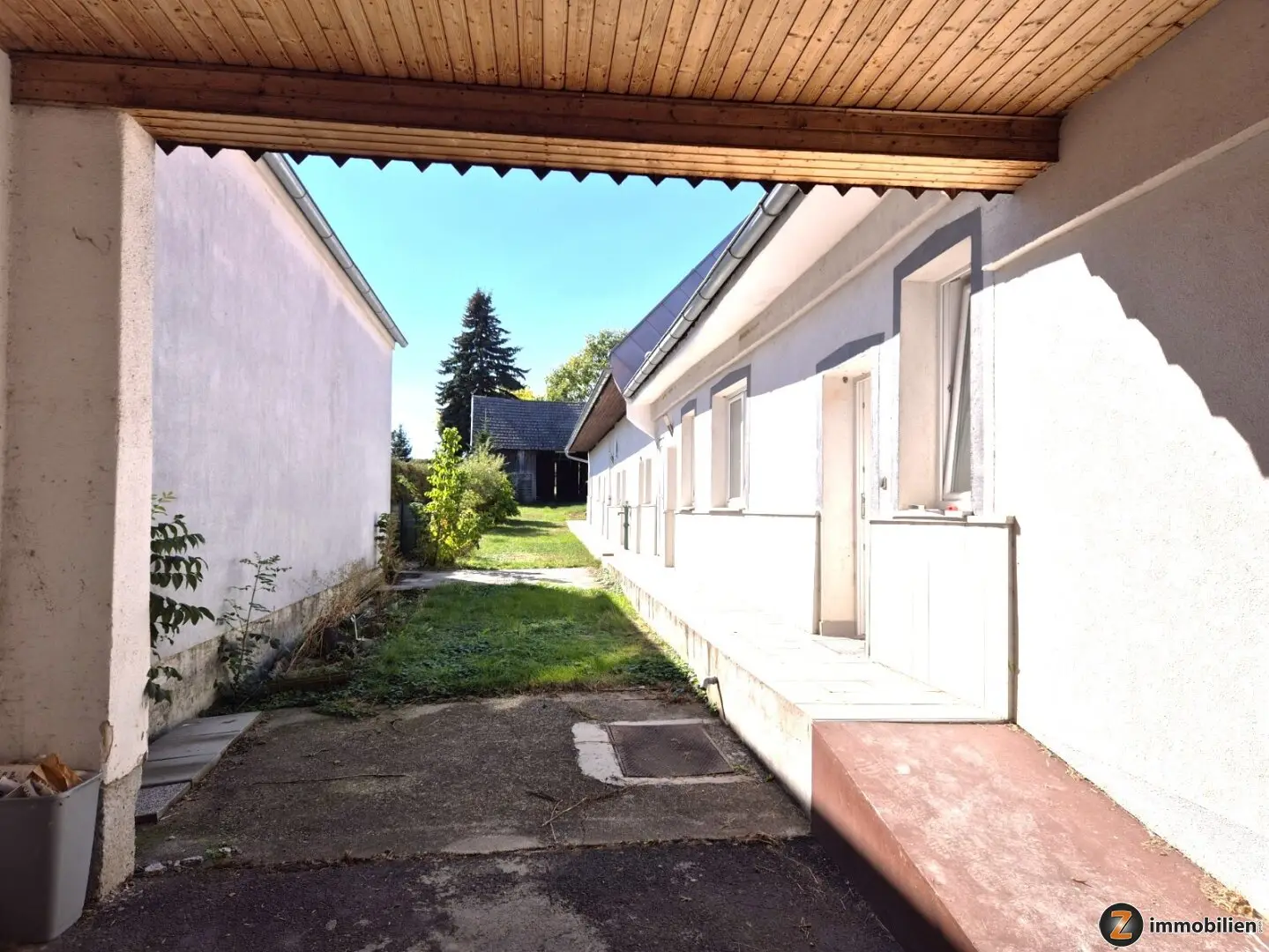 Spacious, quietly located Streckhof with idyllic garden