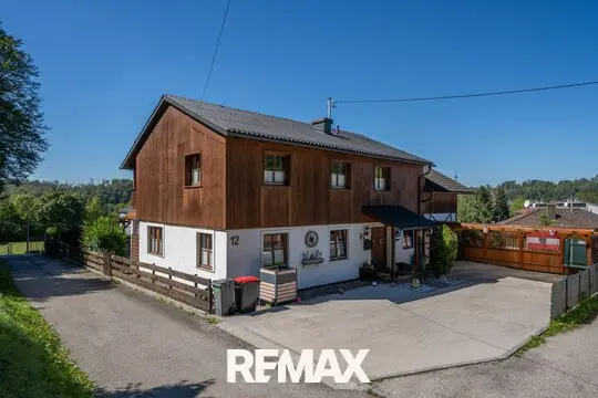 GRÜNDBERGSIEDLUNG | Einfamilienhaus mit traumhaftem Garten, Pool, Carport &amp; Garage in sonniger Grünlage!