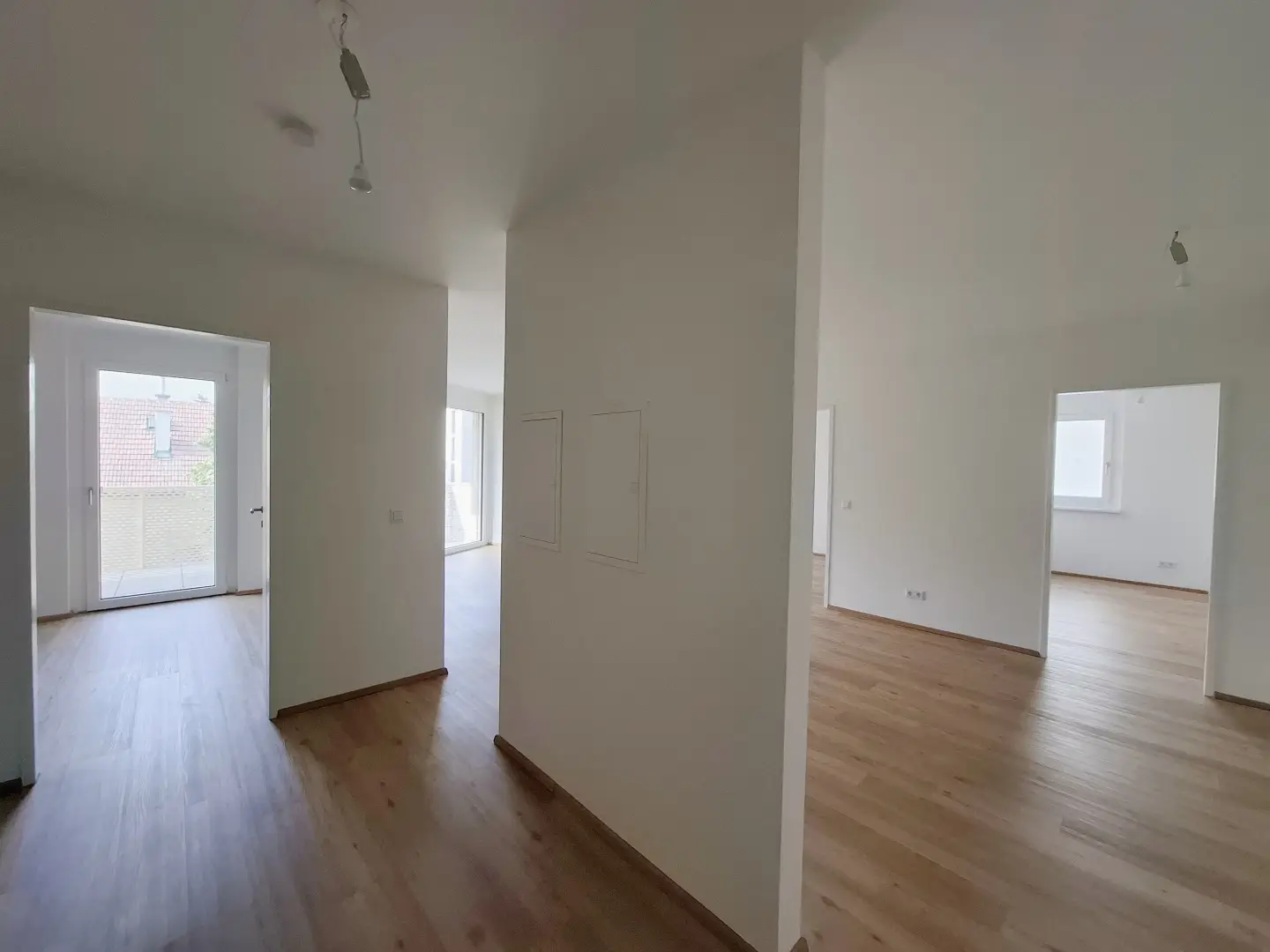 New build apartment with balcony and elevator
