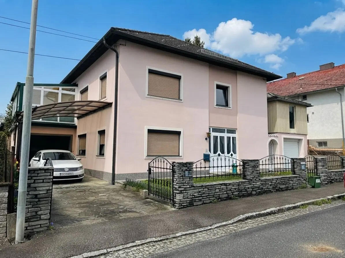Schönes Haus mit 7 Zimmer in Pfarrkirchen...
