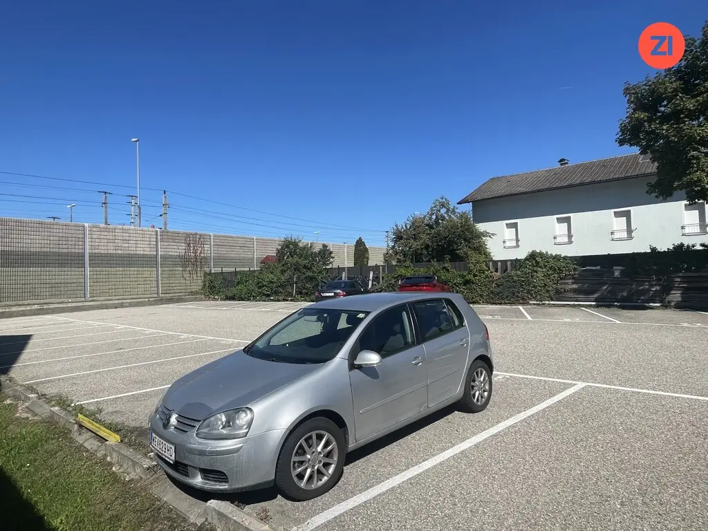 Anlegerwohnung in Bahnhofsnähe mit Freiparkplatz