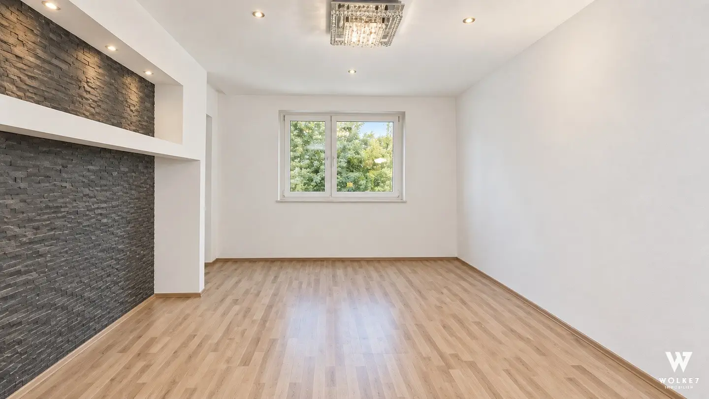Modernized 4-room apartment with loggia and park view I Near Donauinsel and Donaukanal