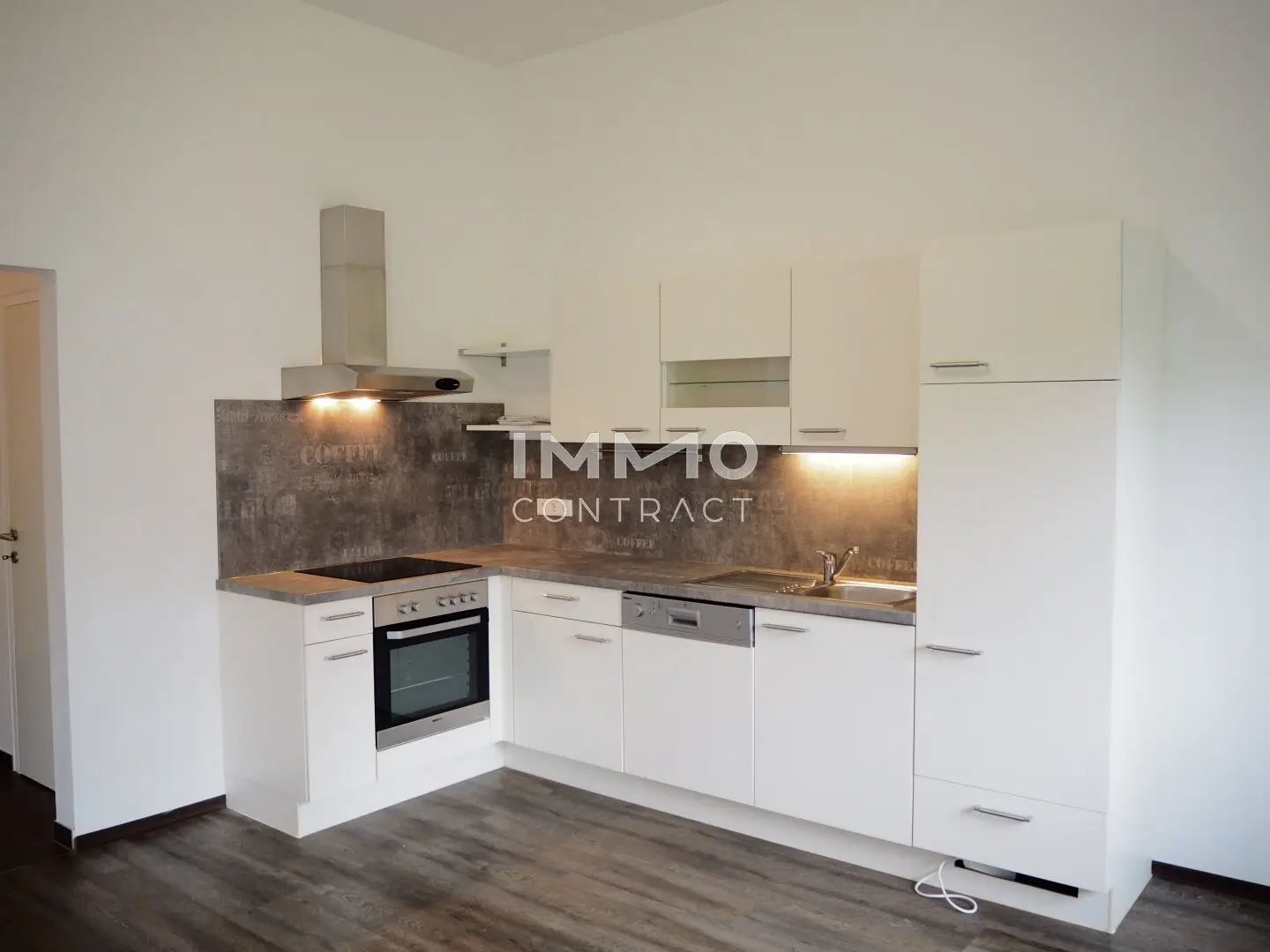 UNLIMITED - sunny 3-room apartment with courtyard-facing balcony in Raimundstraße 24 / Top C4 for rent