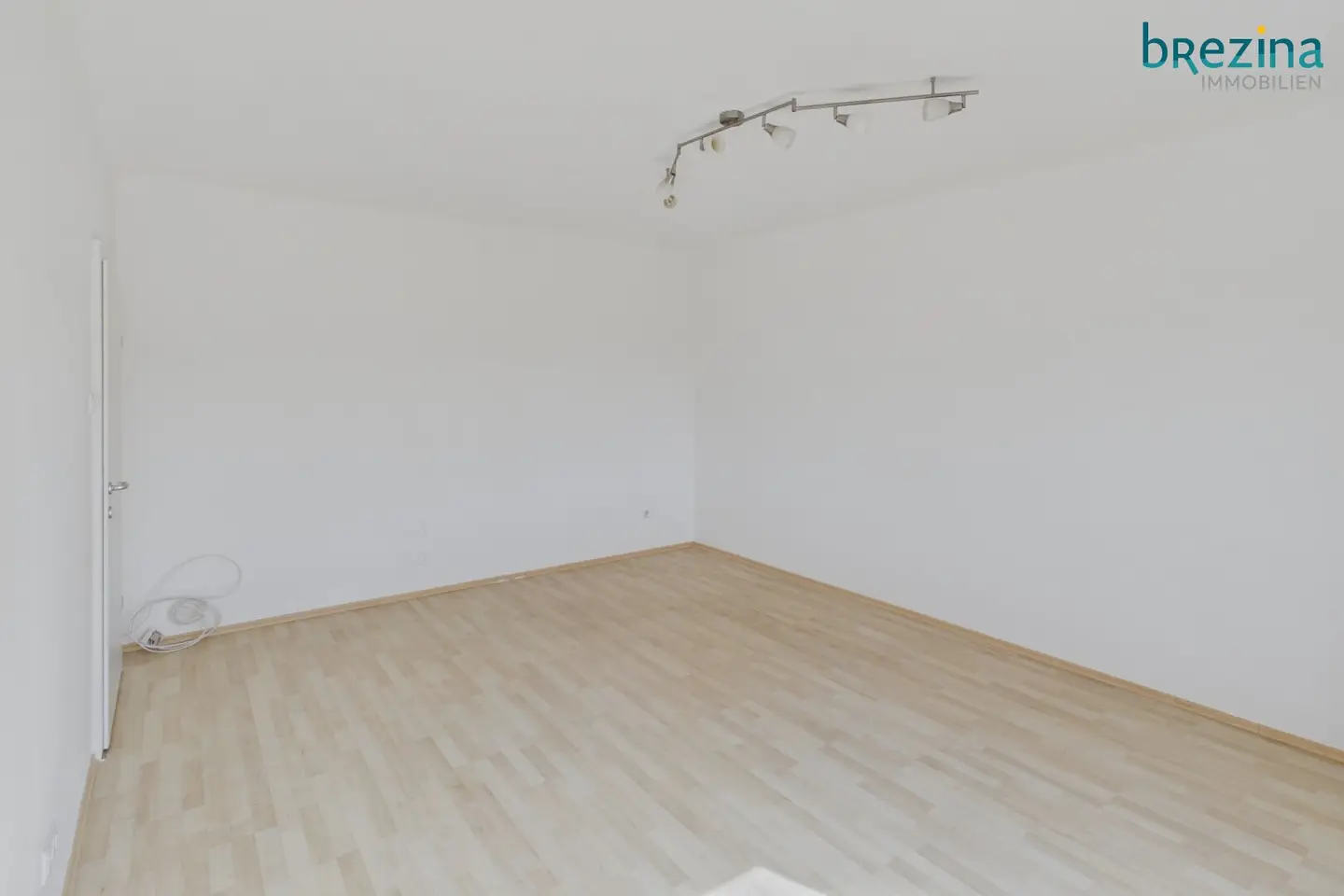 Attractive apartment for singles or couples with perfect transport links and central location in Vienna city centre