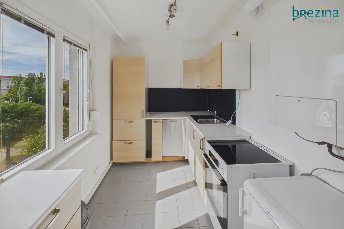 Attractive apartment for singles or couples with perfect transport links and central location in Vienna city centre
