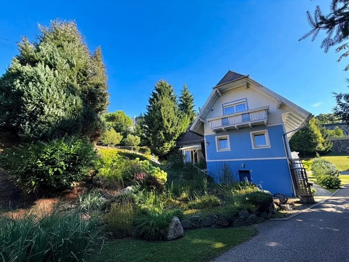 Großzügiges Ein- oder Mehrfamilienhaus auf über 2.400 m² Bauland in Laßnitzhöhe