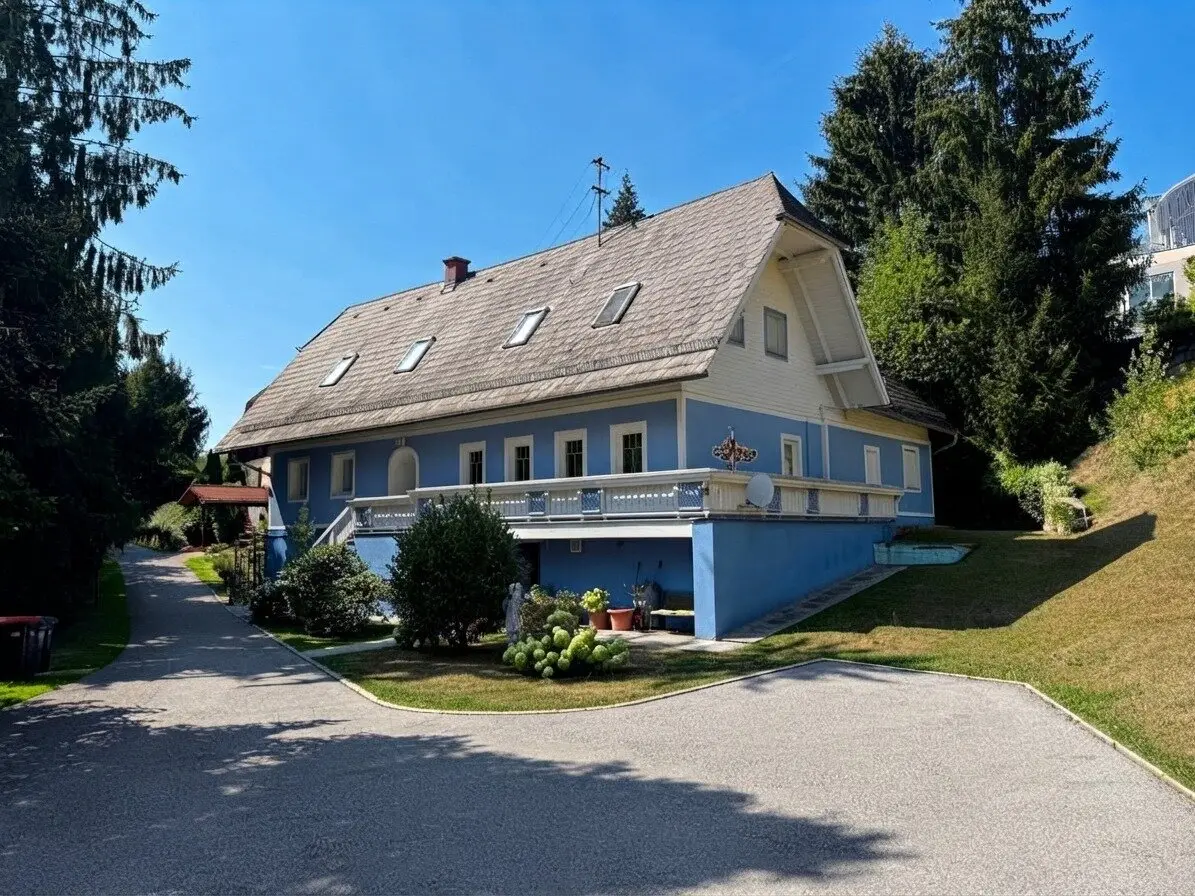 Großzügiges Ein- oder Mehrfamilienhaus auf über 2.400 m² Bauland in Laßnitzhöhe