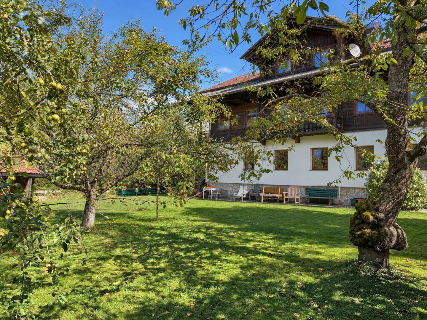 Opportunity in Brixlegg - Mehrn: Large building plot with well maintained old residential house