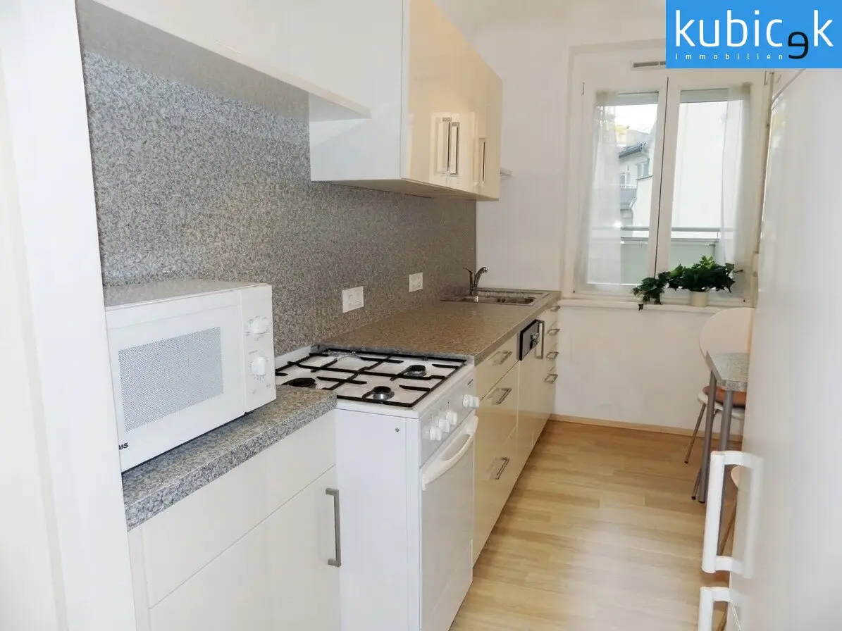 Attic studio with air conditioning and terrace near U2 Schottenring