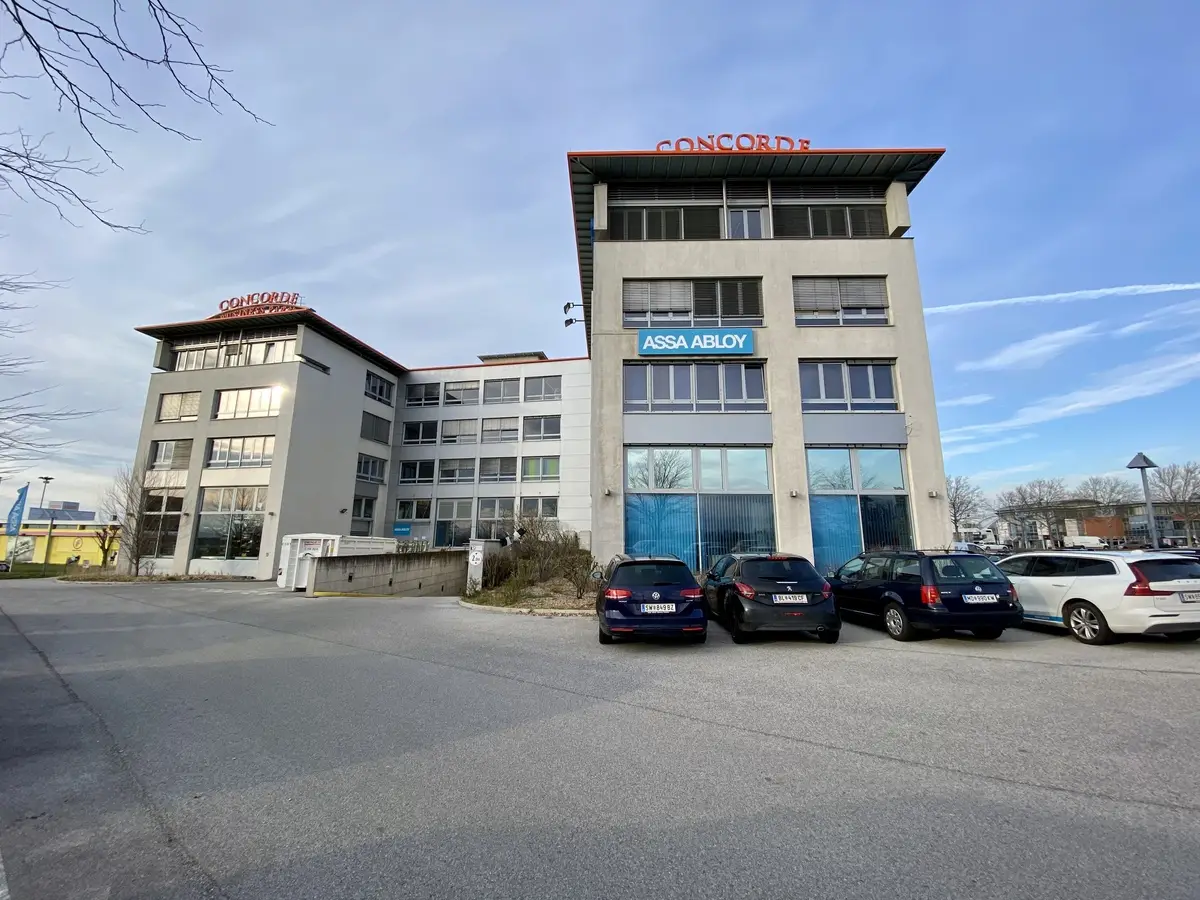 High quality apartment in Concorde Business Park well connected