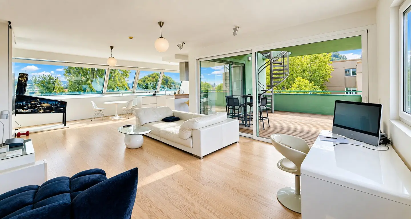 Exclusive penthouse in the center of Graz, 159 m² living space, 169 m² terraces like new