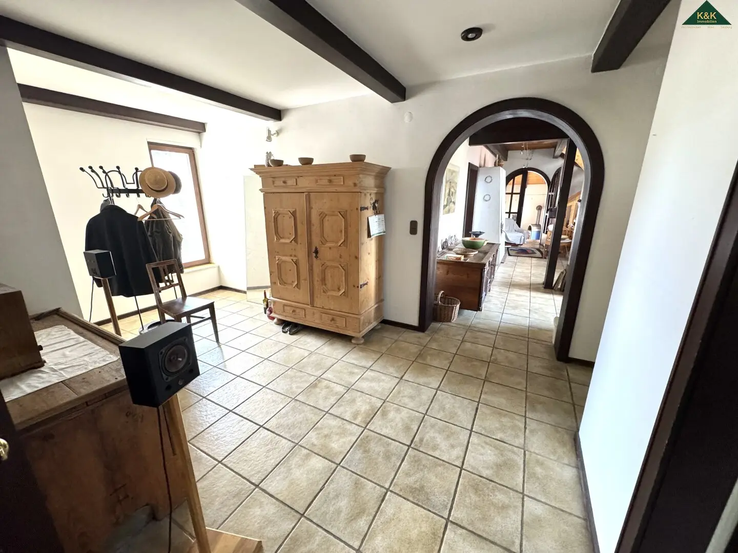 Residence for up to 3 families in quiet green location with distant view