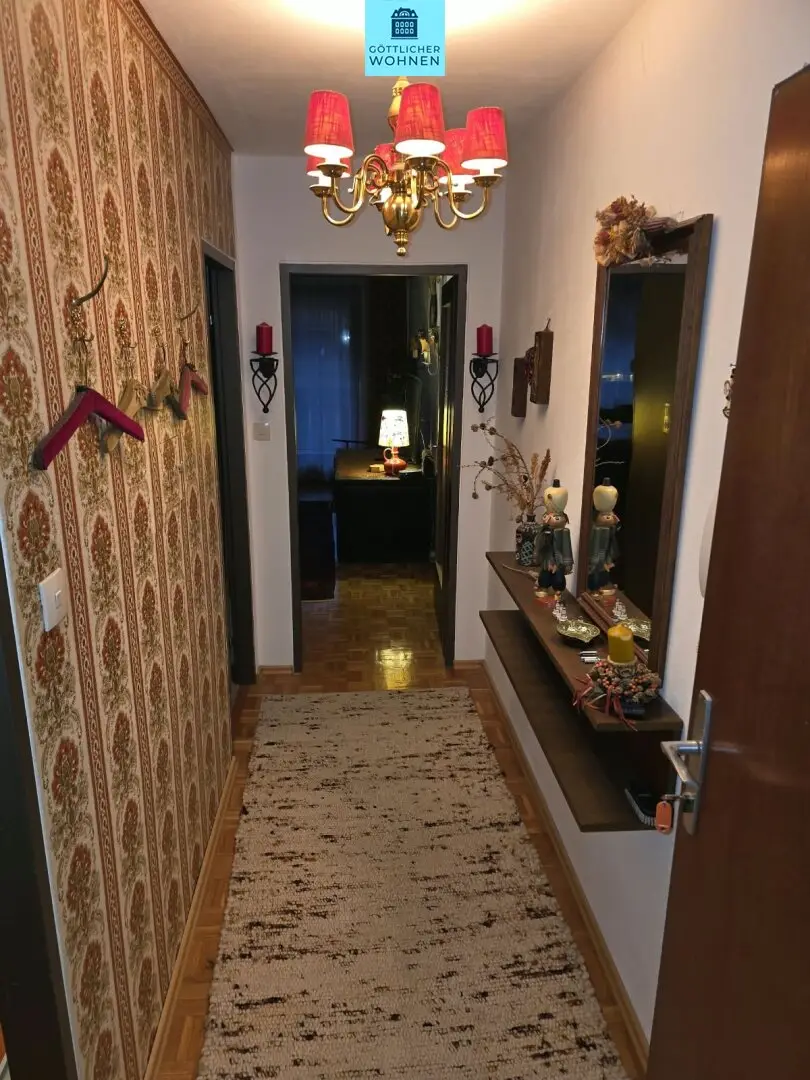Compact holiday apartment with second residence zoning in central location of Kaprun