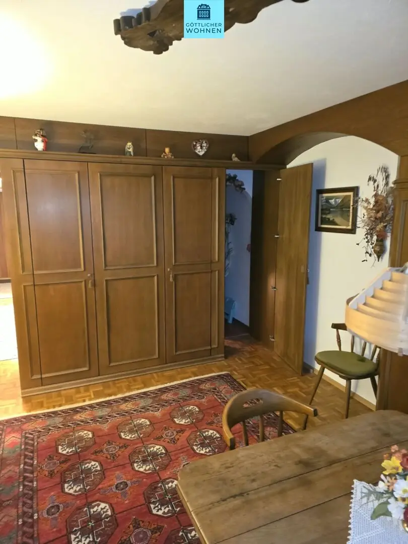 Compact holiday apartment with second residence zoning in central location of Kaprun