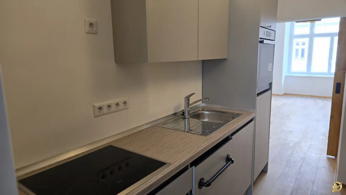 First occupancy, one-room apartment, Messe Prater U2, WU Uni.