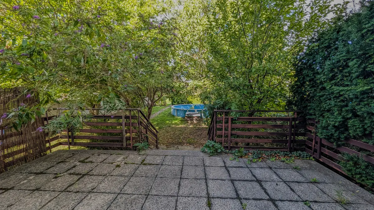Familienwohnung mit großem Garten und Entwicklungspotenzial