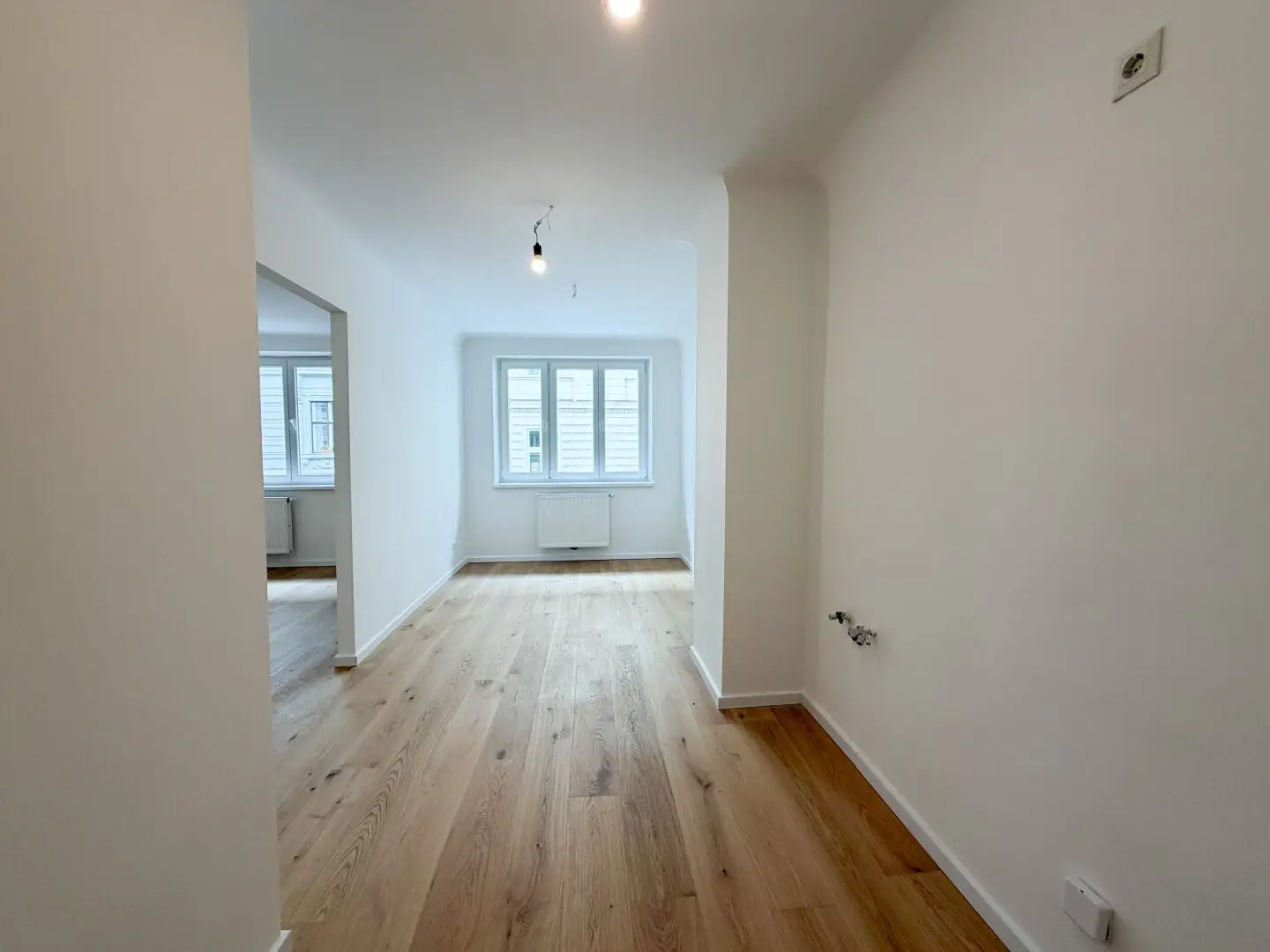 NEAR BELVEDERE: 4-room apartment with 3 bedrooms &amp; 3 bathrooms