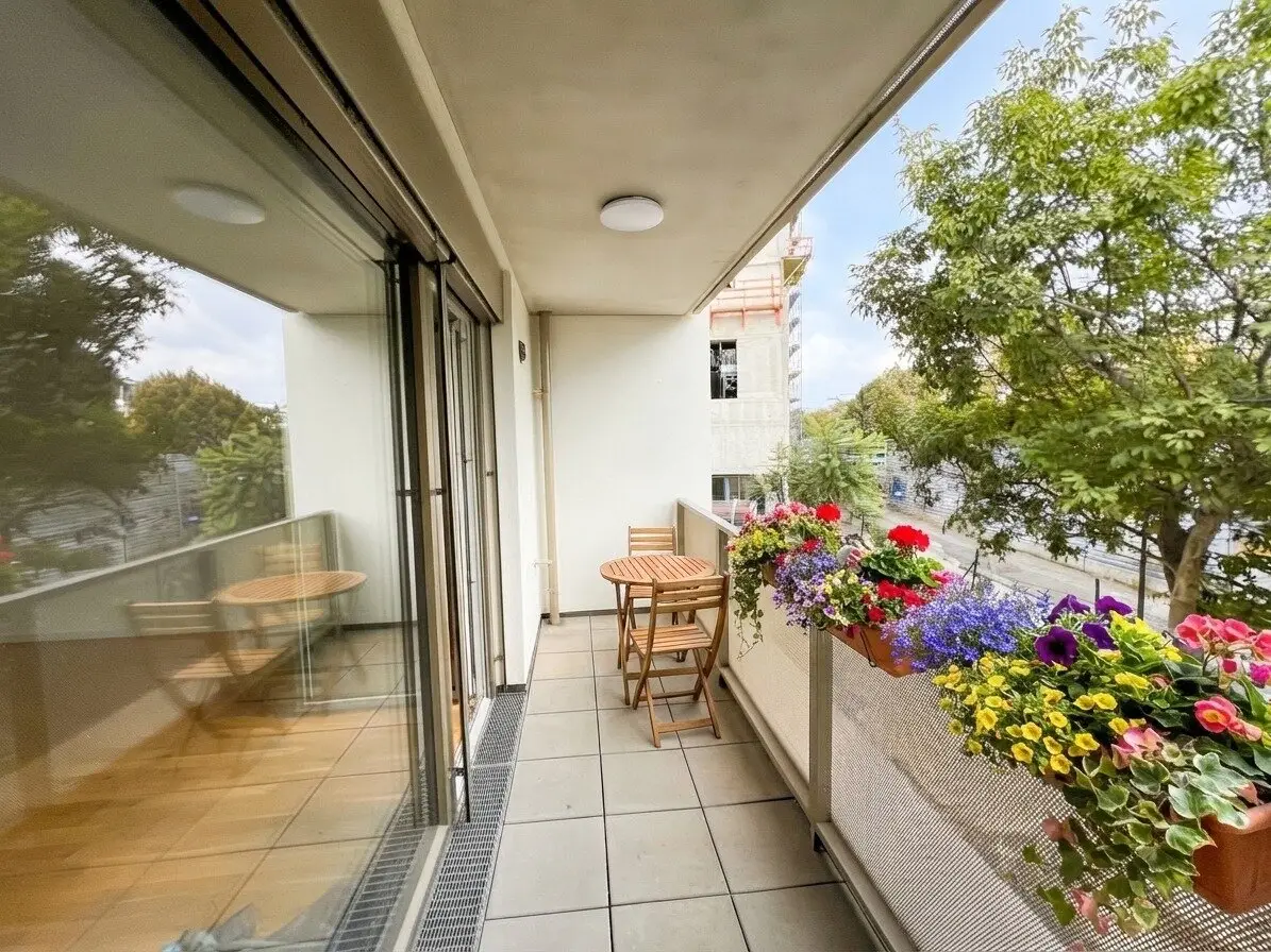 ERSTBEZUG: Helle Wohnung mit Loggia nahe Alten Donau und Donauzentrum