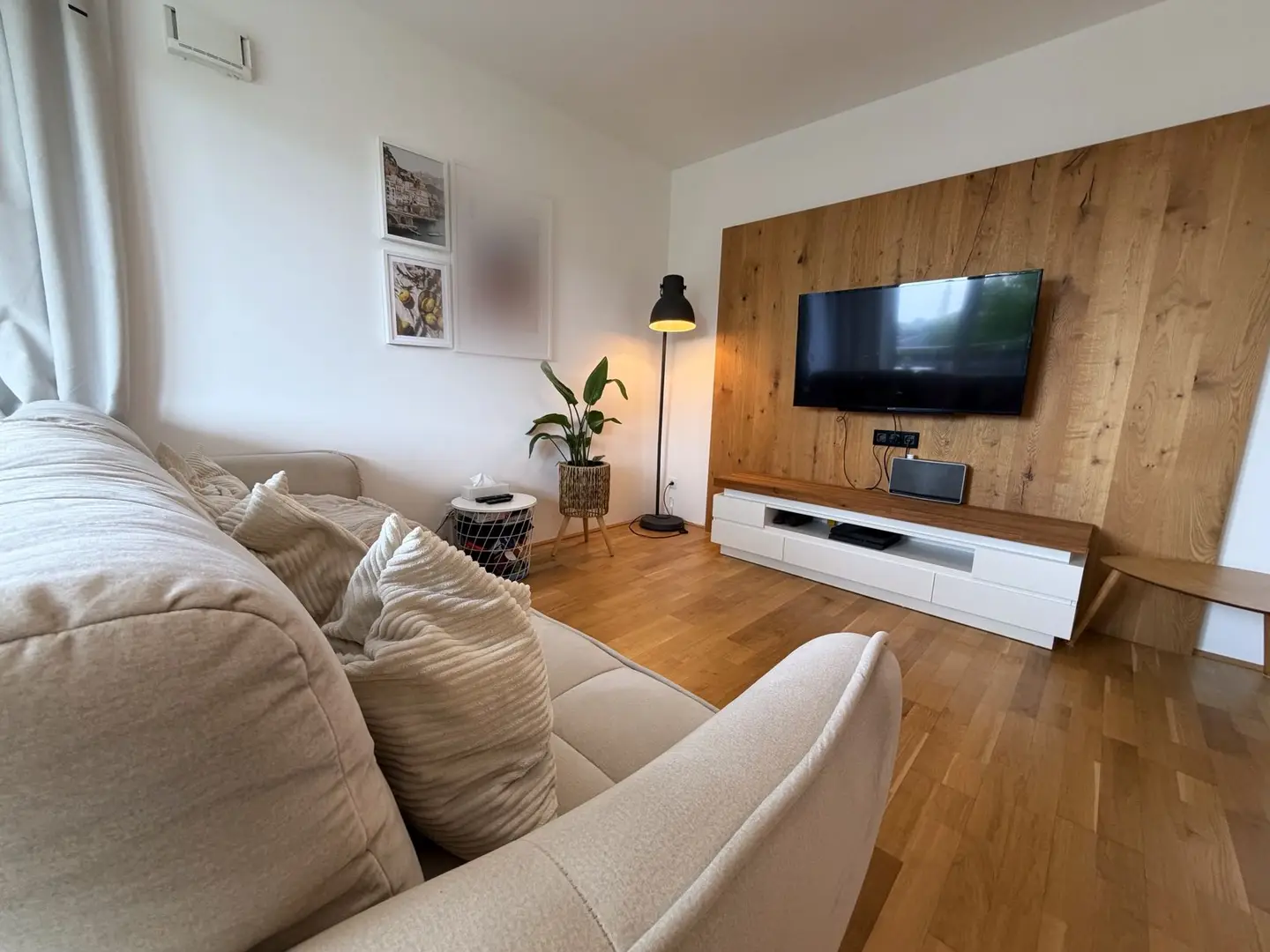 Apartment with generous balcony and carport