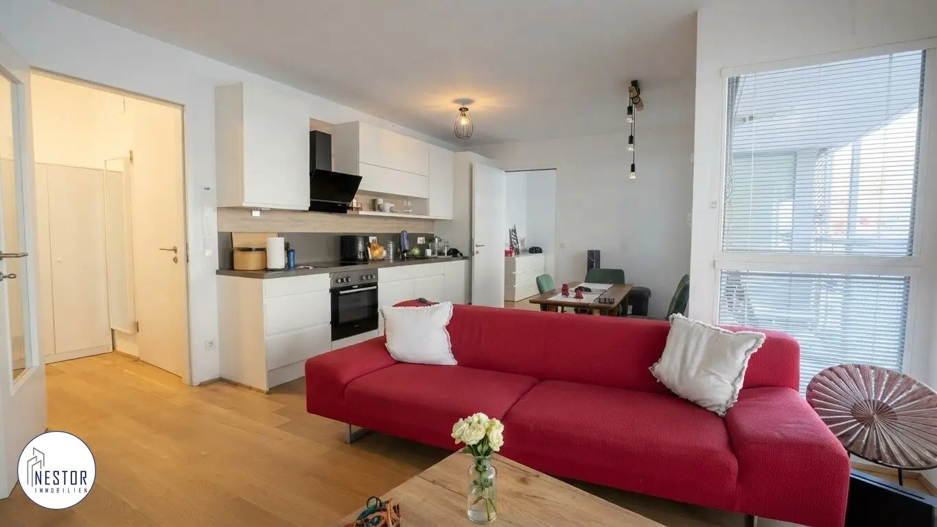 Bright 2-room apartment with loggia in the heart of Vienna